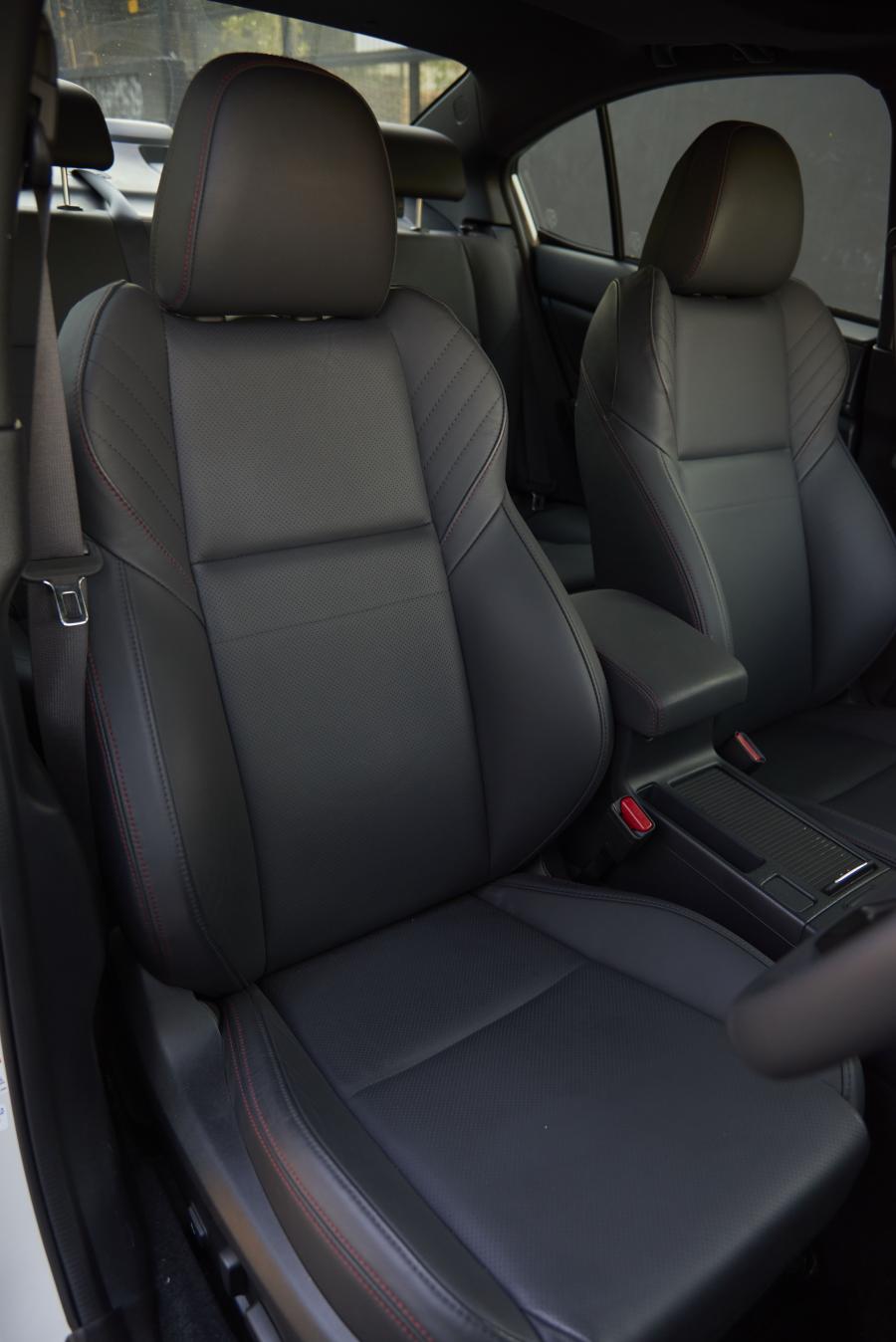 Интерьер Subaru WRX 2017 года  (ZA) (фото 26 из 40)
